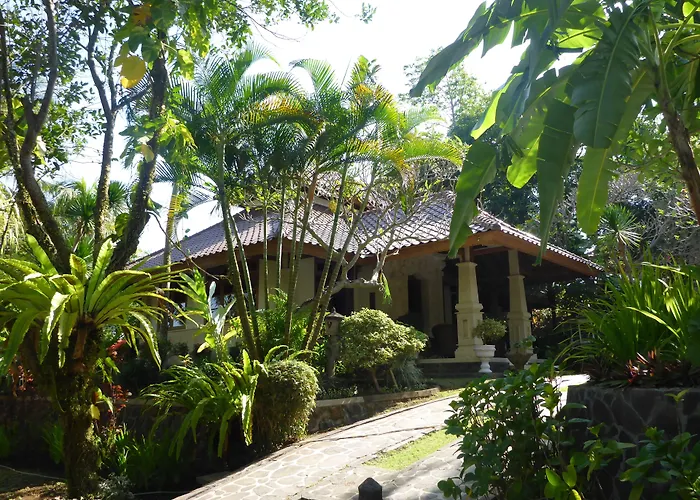 Gunung Paradis Retreat Villa *