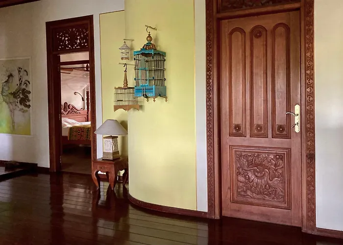 Gunung Paradis Retreat Villa *