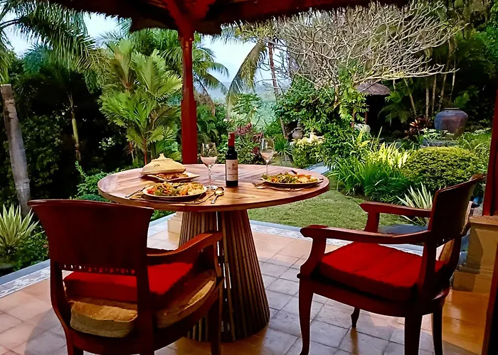 Gunung Paradis Retreat Villa