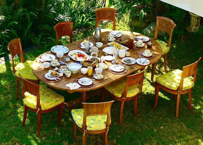 Gunung Paradis Retreat *