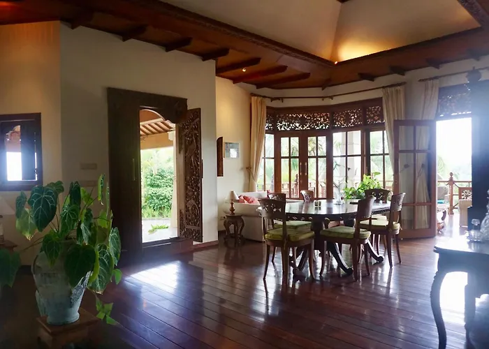 Gunung Paradis Retreat *