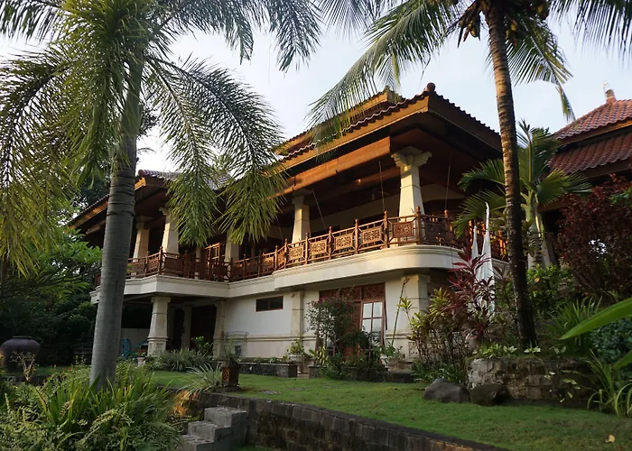 Gunung Paradis Retreat Villa
