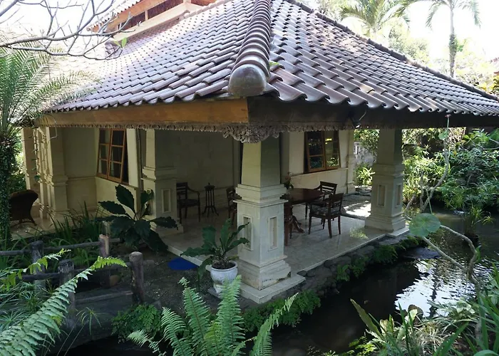 Gunung Paradis Retreat Villa *